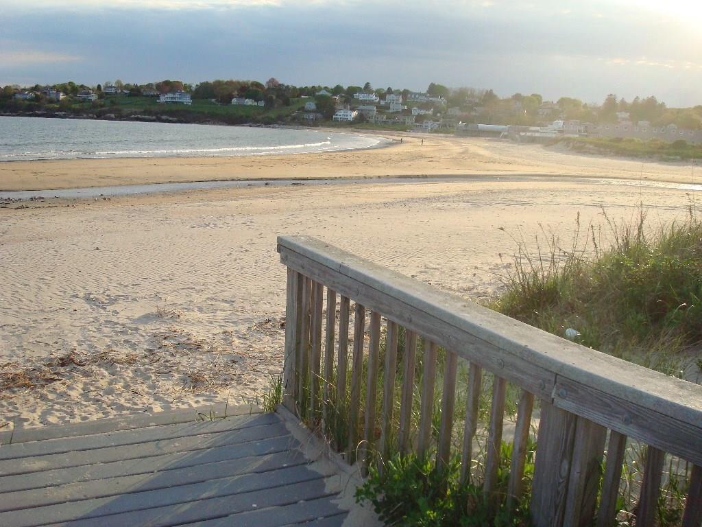 Singles in narragansett ri